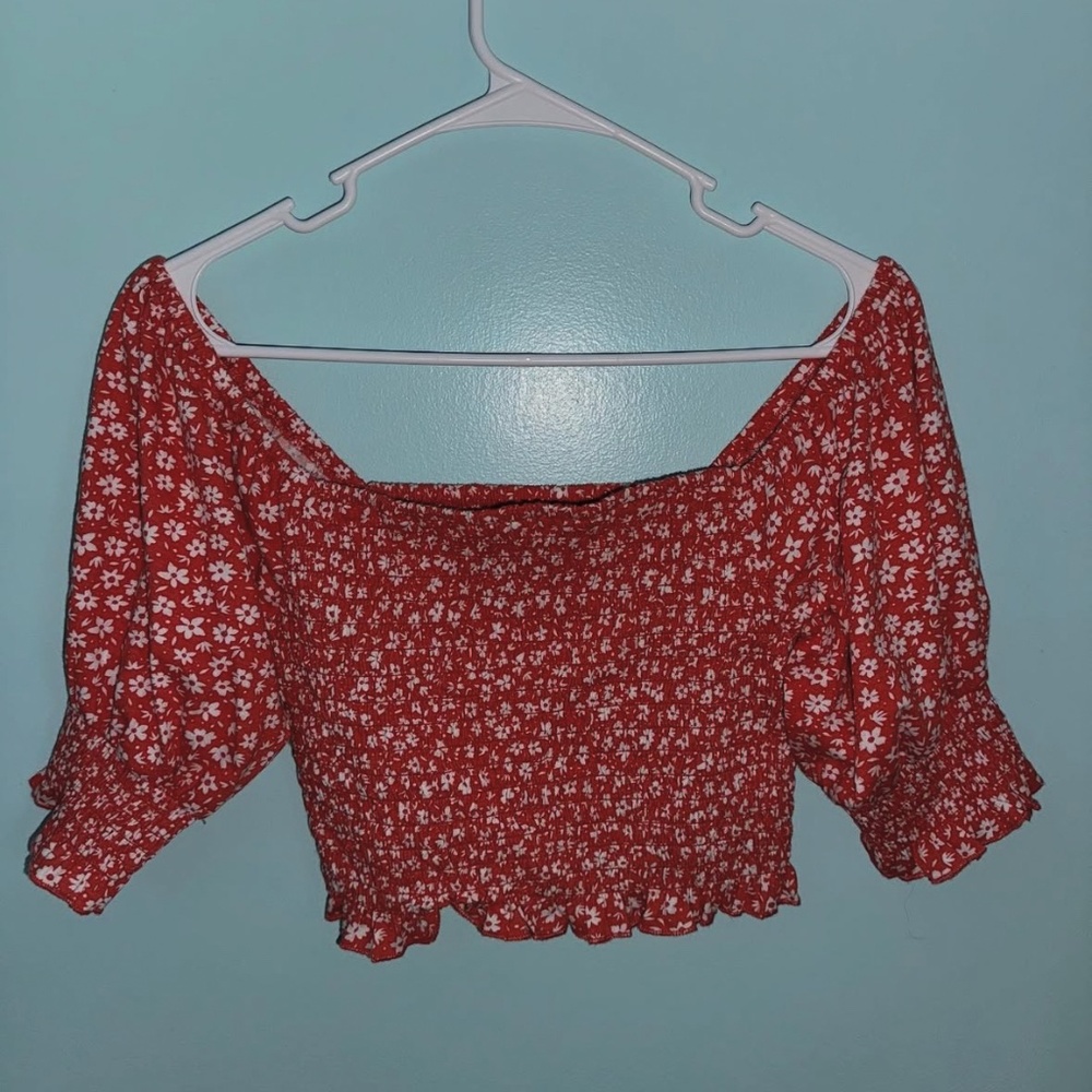 Billabong floral crop top size large (fits medium) new condition